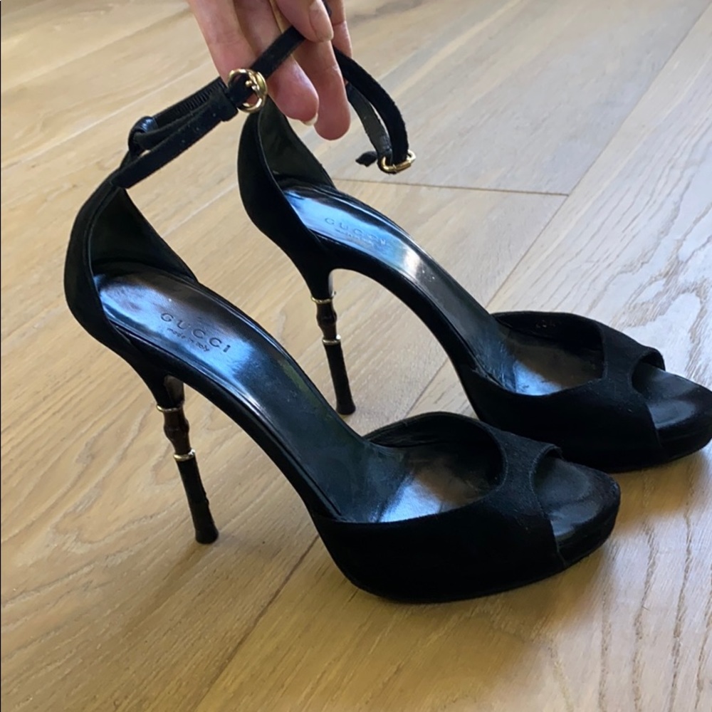 8/10 Gucci Bamboo heels black suede